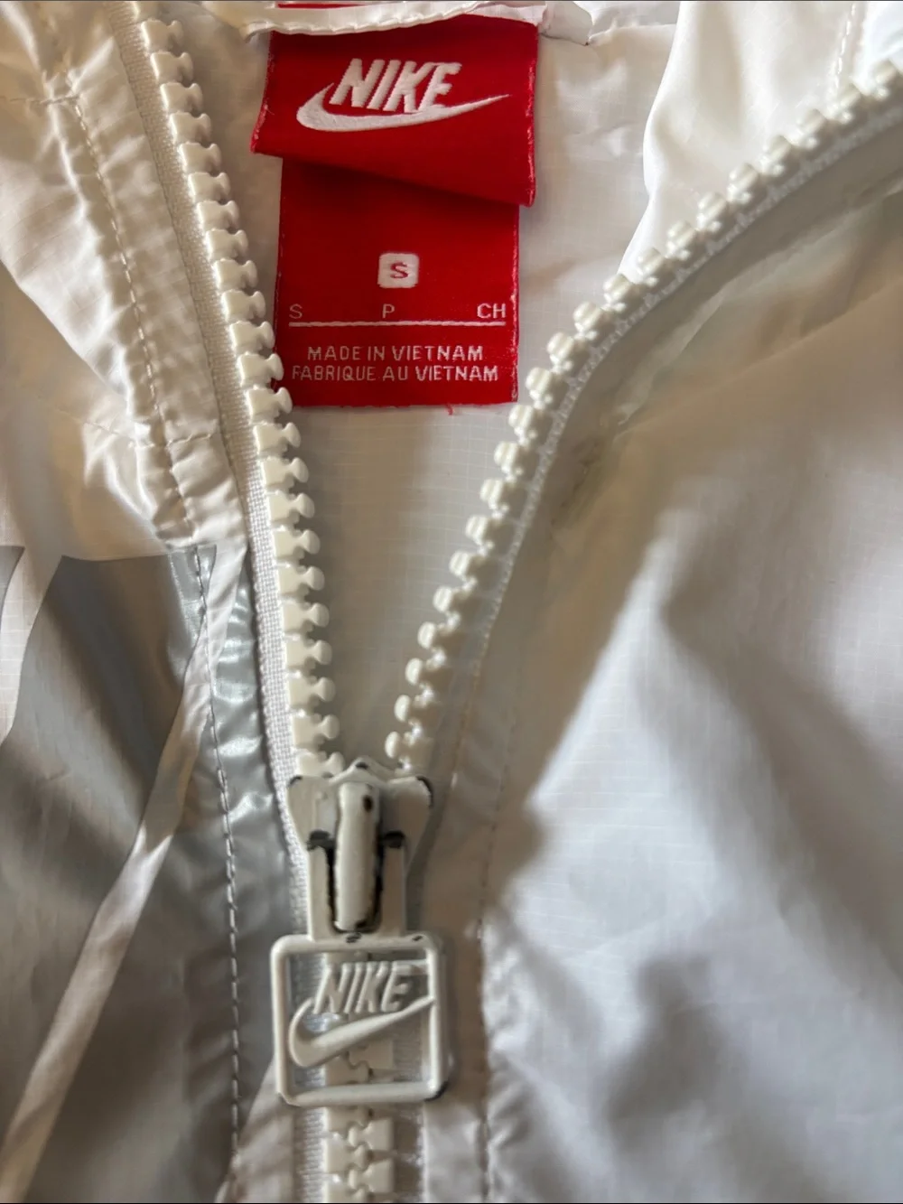 Nike lightweight hooded